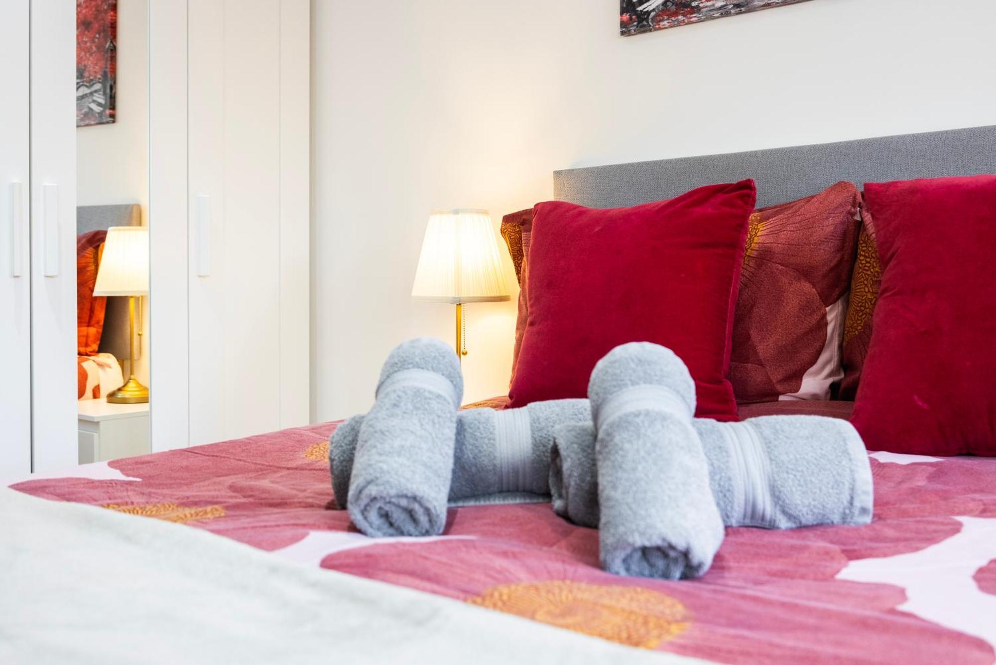 Appartamento 2 Bedroom Charming & Magnificent Flat Londra